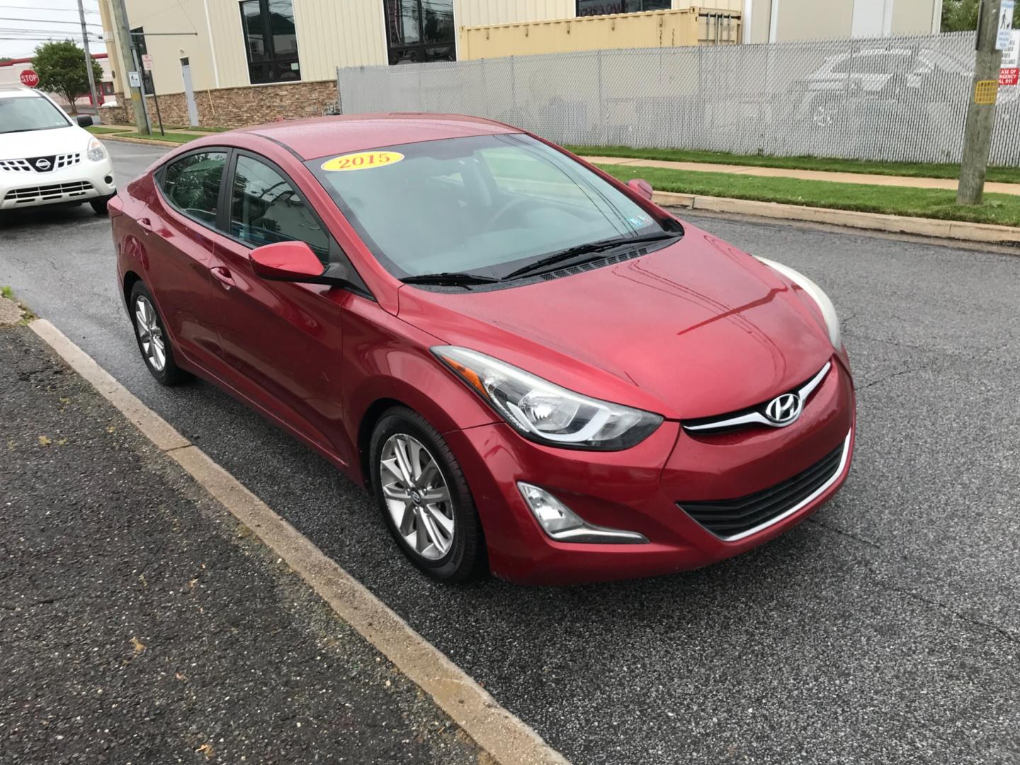 2015 Red /Gray Hyundai Elantra SE (5NPDH4AE7FH) with an 1.8 V4 engine, Automatic transmission, located at 577 Chester Pike, Prospect Park, PA, 19076, (610) 237-1015, 39.886154, -75.302338 - Photo#3